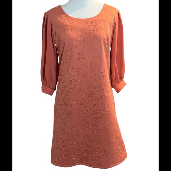 Altar'd State Coral 3/4 Bell Sleeve Embossed Dress Size Large - Picture 1 of 6